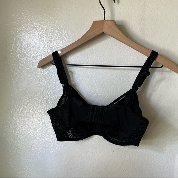 Wacoal | Alluring Full Figure Underiwre Bra - Picture 3 of 6